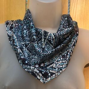 VTG Diamond Shape Lovely Scarf